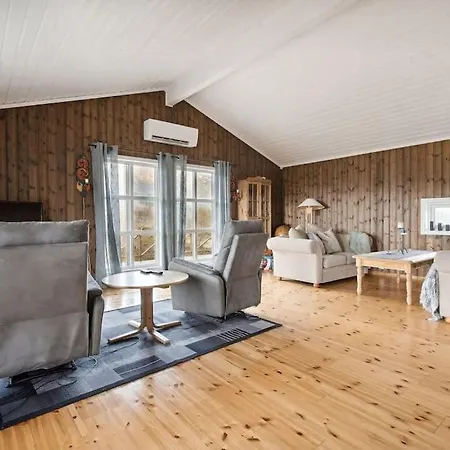 Romslig Hytte Med Natur Og Gode Fiskemuligheter! Апартаменты