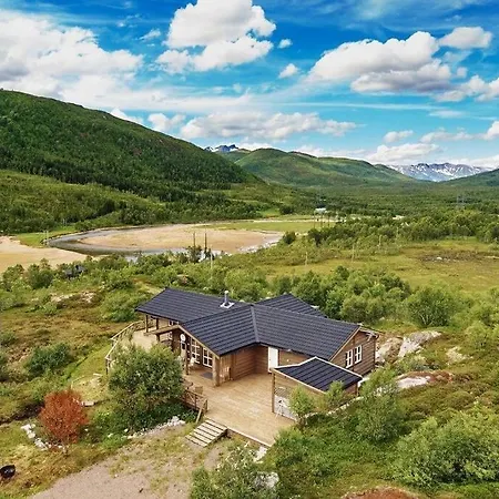 Апартаменты Romslig Hytte Med Natur Og Gode Fiskemuligheter! Лёдинген