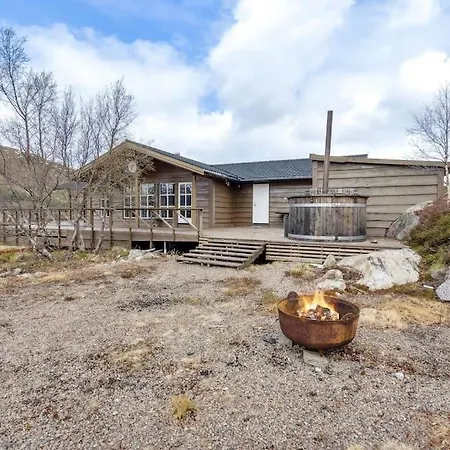 Romslig Hytte Med Natur Og Gode Fiskemuligheter! Appartamento *